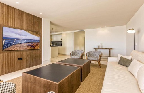 Torreblanca Apartment | Beachfront penthouse with sea views