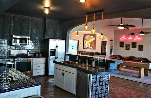 Villas de Las Palmas House | Beachfront Perfect for Entertaining