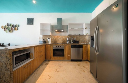Zazil-ha Condo | Beachfront PH with 3 Bedrooms & Ocean View