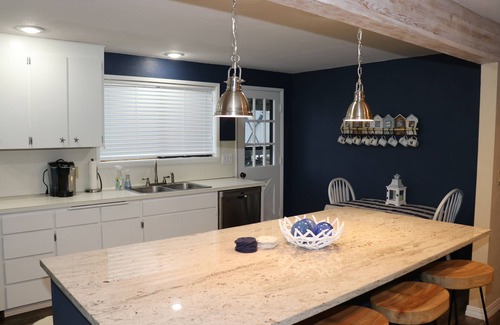 Clinton House | Beachfront picture perfect setting and spacious Whidbey home close to ferry