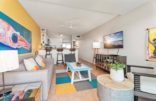 San Jacinto House | Beachfront | Pool | Hot Tub