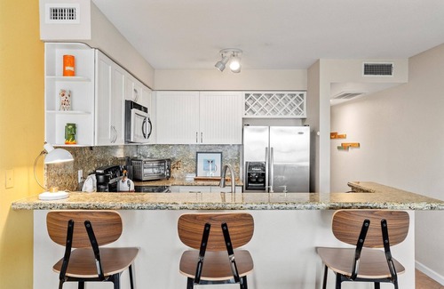 San Jacinto House | Beachfront | Pool | Hot Tub