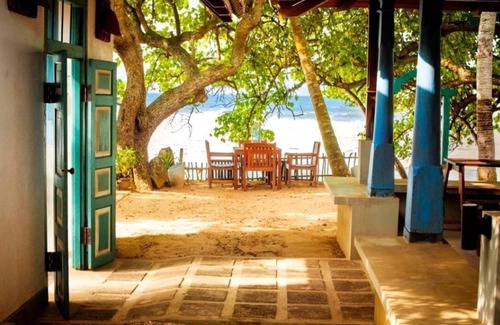 Dickwella Villa | Beachfront private villa