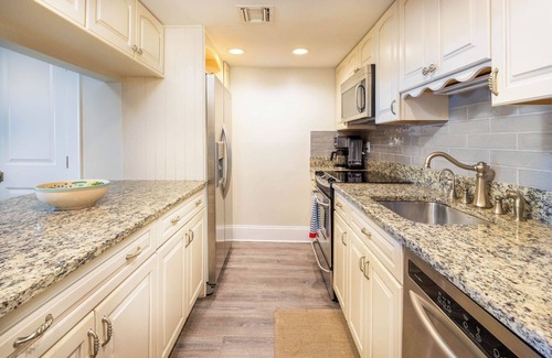 Saint Helena Island Villa | Beachfront, Remodeled 2bed/2.5bath with Pool