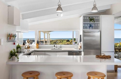 Mount Maunganui House | Beachfront Retreat