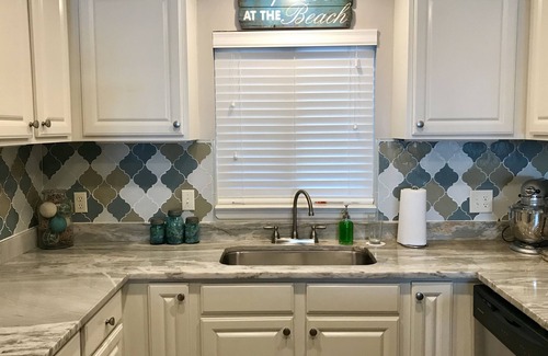 Ono Island Condo | 🏖Beachfront Retreat on Perdido Key. Two Pools, Hot Tub, and Gym🏖