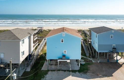 Surfside Beach House | BeachFRONT Retreat Sunrises Surf Swimming