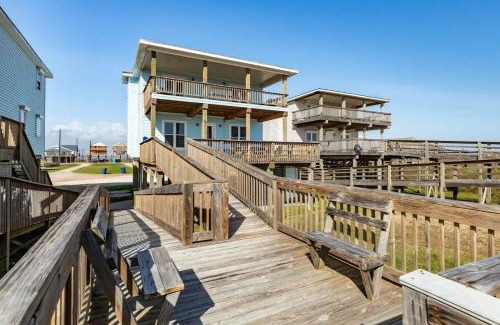 Surfside Beach House | BeachFRONT Retreat Sunrises Surf Swimming