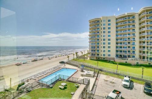 Daytona Beach Apartment | Beachfront Studio Walk to Daytona Fun!