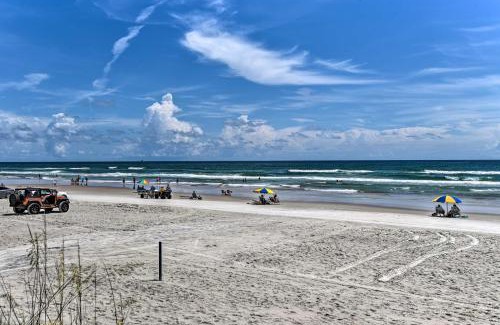 Daytona Beach Apartment | Beachfront Studio Walk to Daytona Fun!
