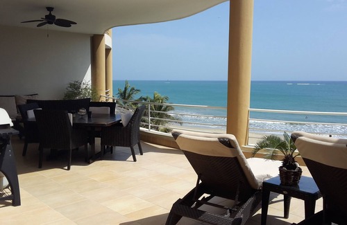 Cabarete Condo | Beachfront Top-Floor Penthouse In the heart of Cabarete!