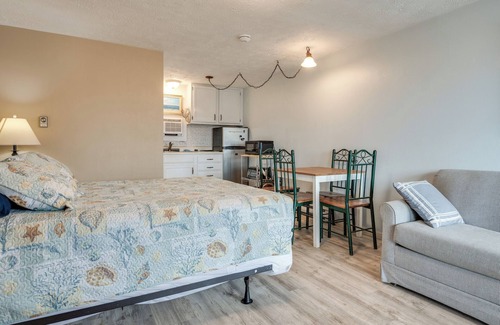 Old Orchard Beach Apartment | Beachfront Unit 17 | Right on Old Orchard Beach!