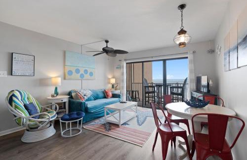 Sneads Ferry Apartment | Beachfront, Updated, Topsail Dunes Shining Sea