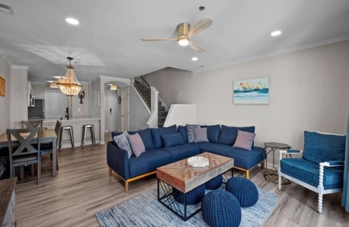 North Topsail Beach Condo | Beachfront Bliss: Luxury Condo with Spectacular Pier Views, Pools, and More!