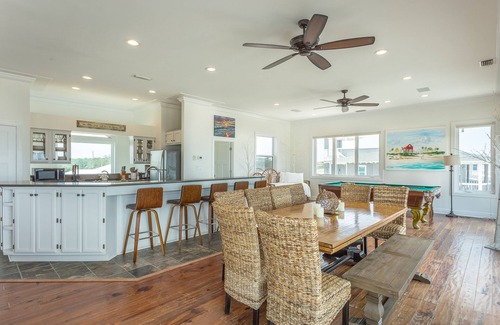 East End House | Beachfront, Pool, Spa, Pet Friendly, Elevator, Decks, fire pit, Games!