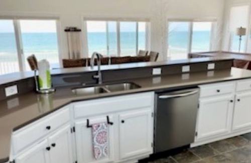 East End House | Beachfront, Pool, Spa, Pet Friendly, Elevator, Decks, fire pit, Games!