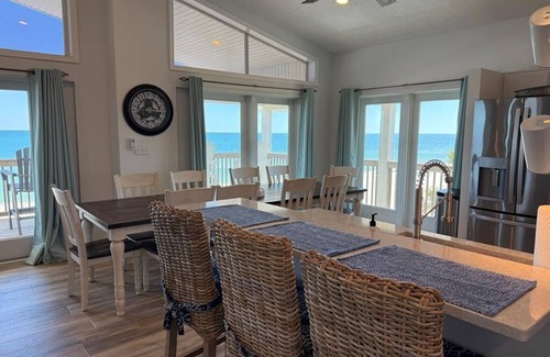 St. George Island House | Beachfront, Pool, Spa, 4 bed 4 bath, sleeps 11n5% off for 3 open weeks till Aug,
