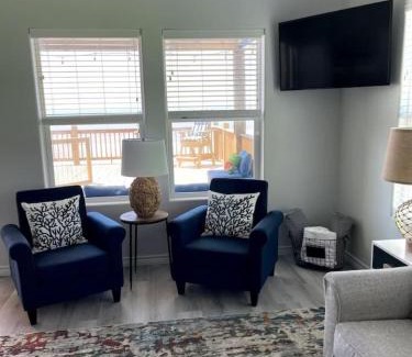 Port Bolivar House | Beachfront Views with 3 bedrooms and 2 bathrooms