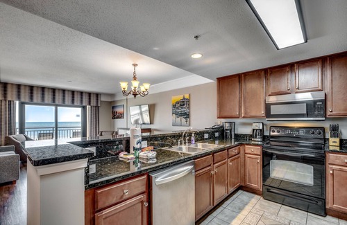 Myrtle Beach Condo | Beachfront Views in Prime Location! Huge Balcony & Easy Beach Access