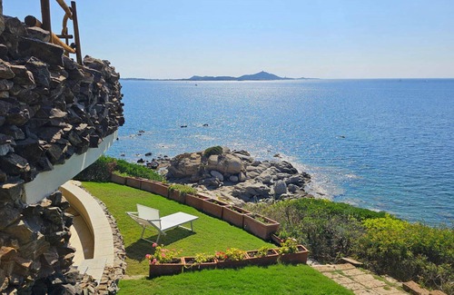 Porto Sa Ruxi Villa | Beachfront villa with private beach access