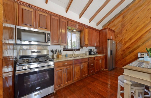 Sittee River House | Beachfront w/FREE GOLF CART & EXTRA STUDIO