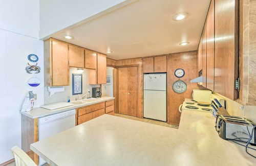 Bells Beach Cottage | Beachfront Whidbey Island Home + Apartment!