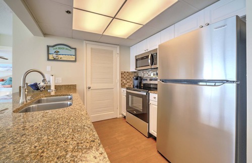 Long Beach Condo | * Beachfront with FREE Beach Service. New gym and updated security cameras*n