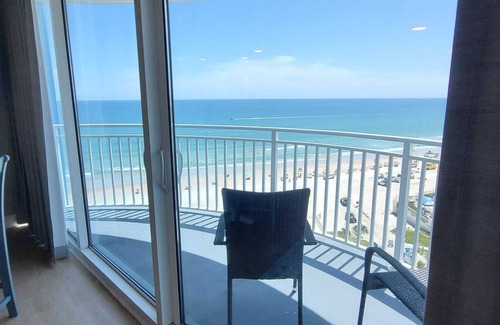 River Ridge Estates Condo | Beachfront with Ocean View in Peck Plaza