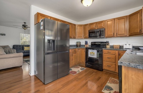 Greenbackville House | Beachin' at the Cove - Golf course, Shared pool & more!