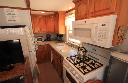 East Sandwich Cottage | Beachland H