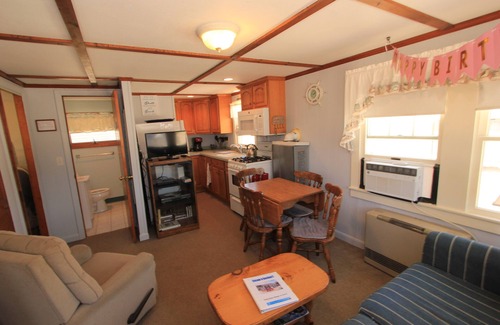 East Sandwich Cottage | Beachland H