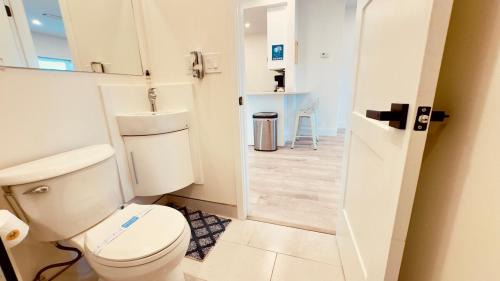 East Daytona Apartment | Beachline Breeze On the Strip