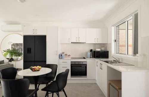 Brighton-le-Sands House | Beachside 2-Bed Flat in Brighton