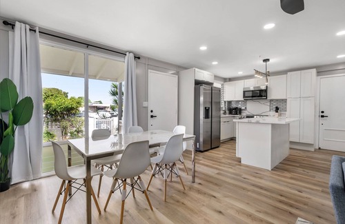 Ewa House | Beachside 3BR - Ewa Beach + Parking, A/C, WiFi