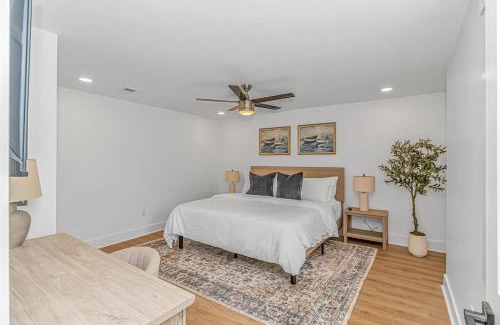 Myrtle Beach House | Beachside 5BR 5BTH Bungalow, 1 Block from Ocean