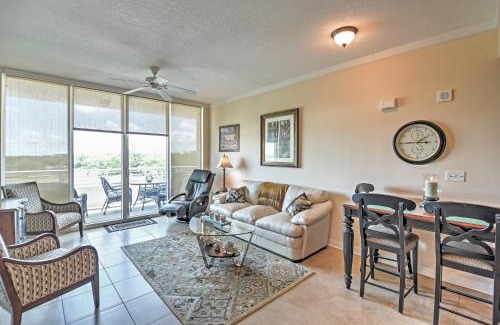 Biloxi Apartment | Beachside Biloxi Club Condo Balcony with Ocean View