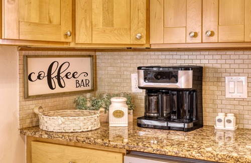 Gulf Gate Estates House | Beachside Bliss: Family House-Siesta Key-3BR/2BA
