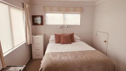 Omanu House | Beachside Bliss