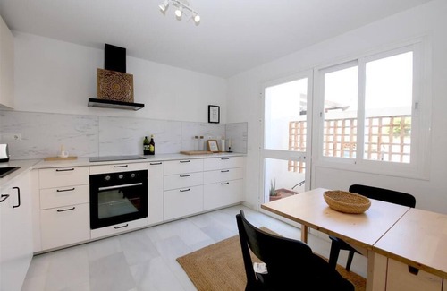 Estepona House | Beachside family townhouse with air con and Wifi, Next to the beach and close to Estepona Port