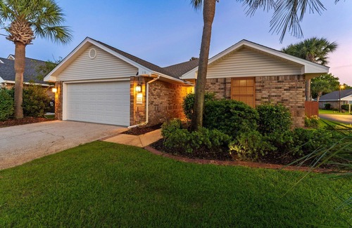 Seaspray House | Beachside Haven Pool, Pets OK, Private Yard