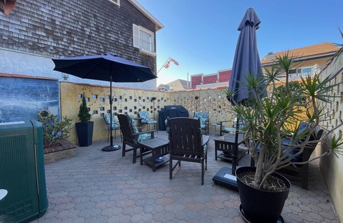 Santa Ana Heights Apartment | Beachside Studio suites with kitchenette