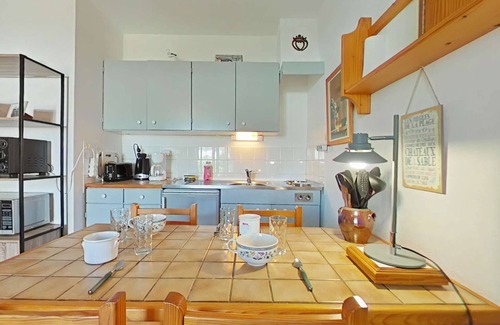 La Gueriniere Apartment | Beachside Studio with Garden - Sleeps 4, La Guérinière