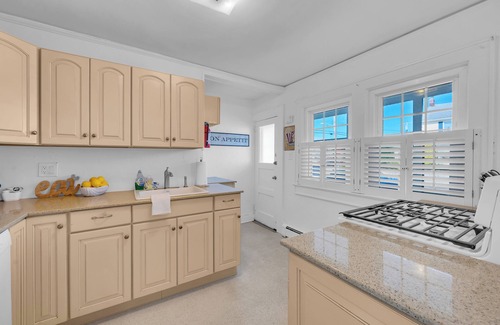 Point Pleasant Beach House | Beachside AND Lakeside at the same time!
