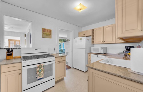 Point Pleasant Beach House | Beachside AND Lakeside at the same time!