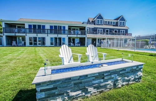 Falmouth Apartment | Beachside Village studio right on the beach with 180 views of Vineyard Sound