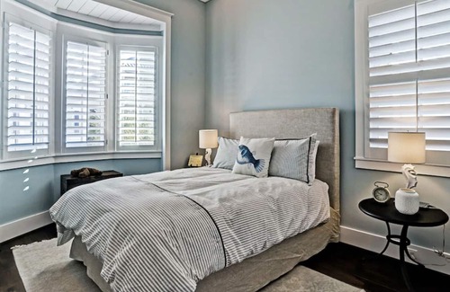 Galveston House | Beachtown Beauty on East End