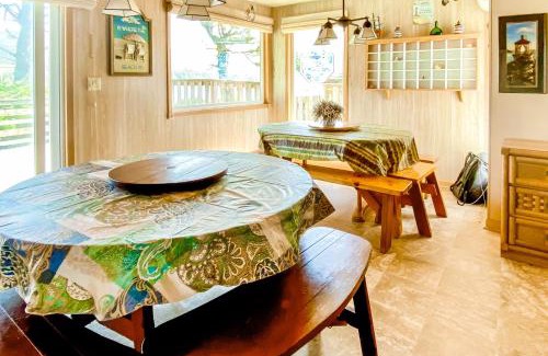 Rockaway Beach House | Beachtown Bliss