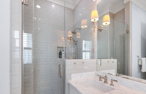 Galveston Cottage | Beachtown Chic Cottage - 4 Bed/3 Baths - With a view of the ship channel!