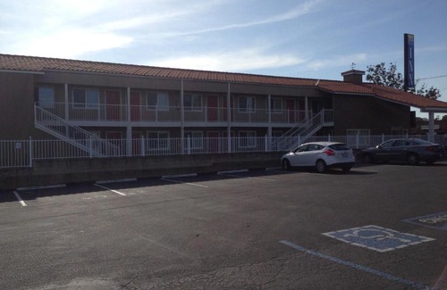 Arroyo Grande Hotel | Beachway Inn