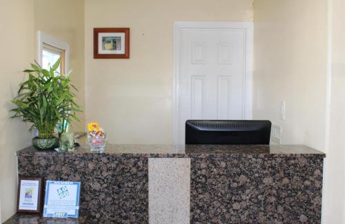 Arroyo Grande Hotel | Beachway Inn